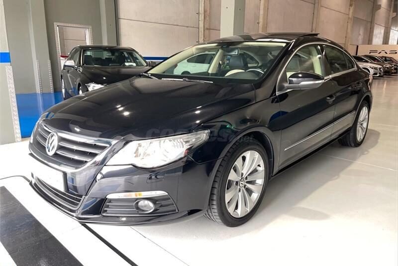 VOLKSWAGEN Passat CC 2.0 TDI 140cv DPF 4p.